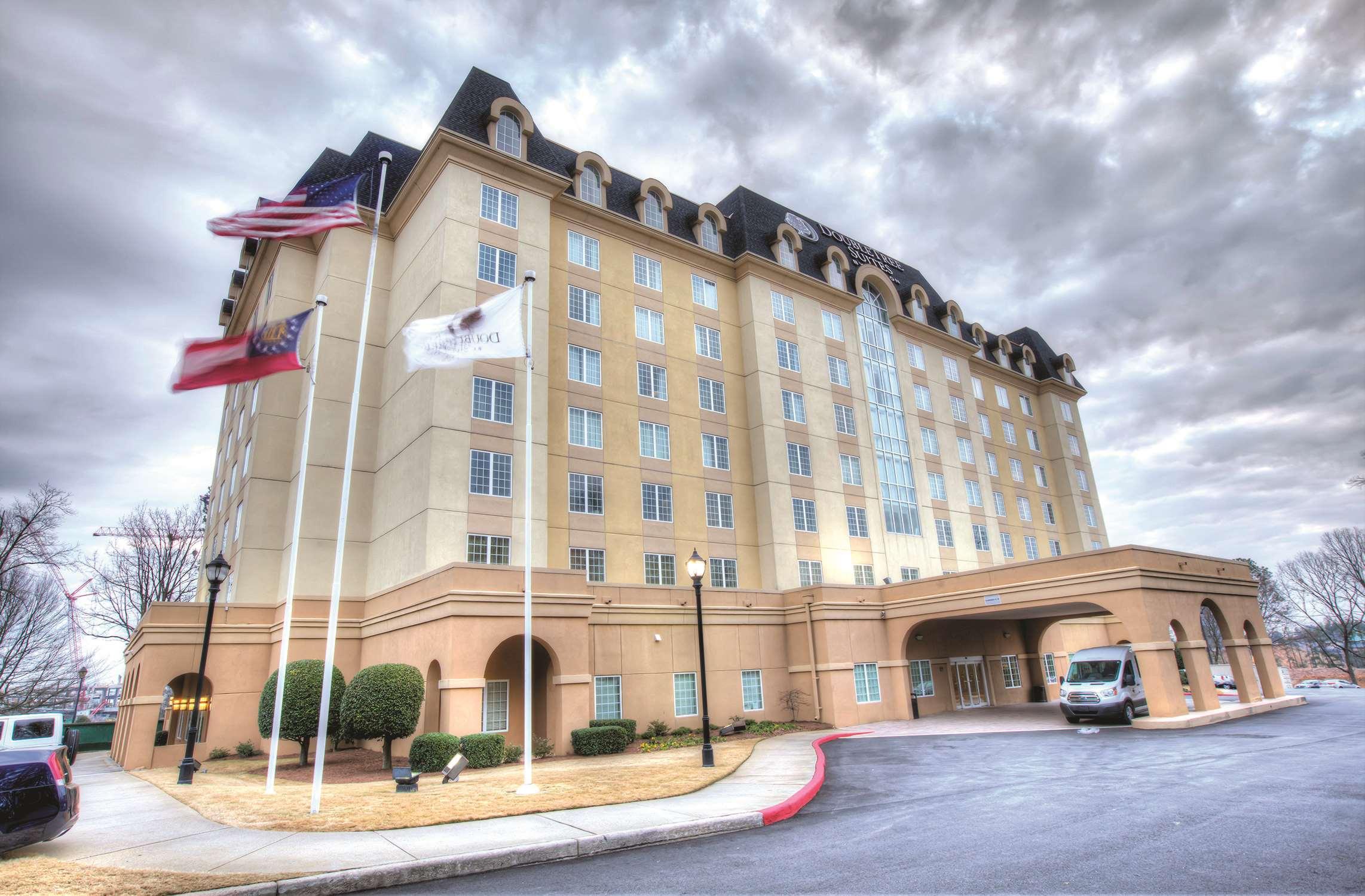 Doubletree Suites By Hilton At The Battery Atlanta Smyrna Exterior foto